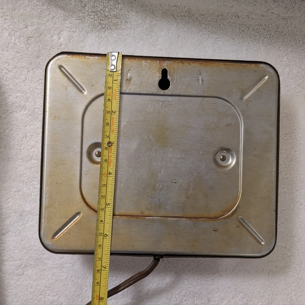 Vintage MCM Westclox Belfast Electric Wall Clock Kitchen Dinette Cream Black